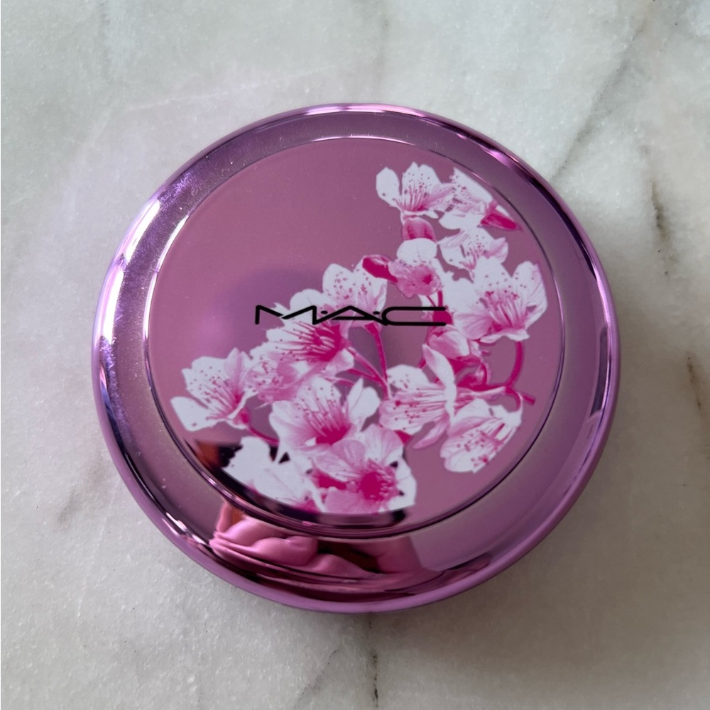 MAC Extra Dimension Skinfinish - Petallic Metallic